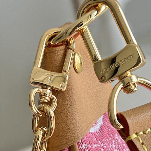 High Quality Luxury Louis Vuitton Loop Bag product detail