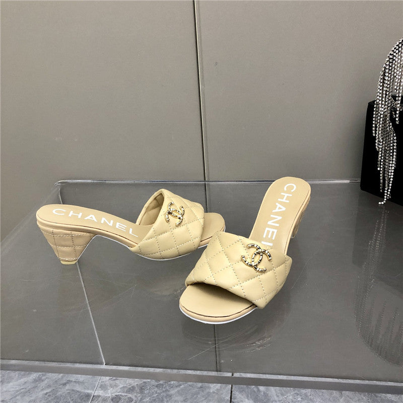 High Quality Luxury Chanel Classic C Buckle Slippers – Style 26342 product detail