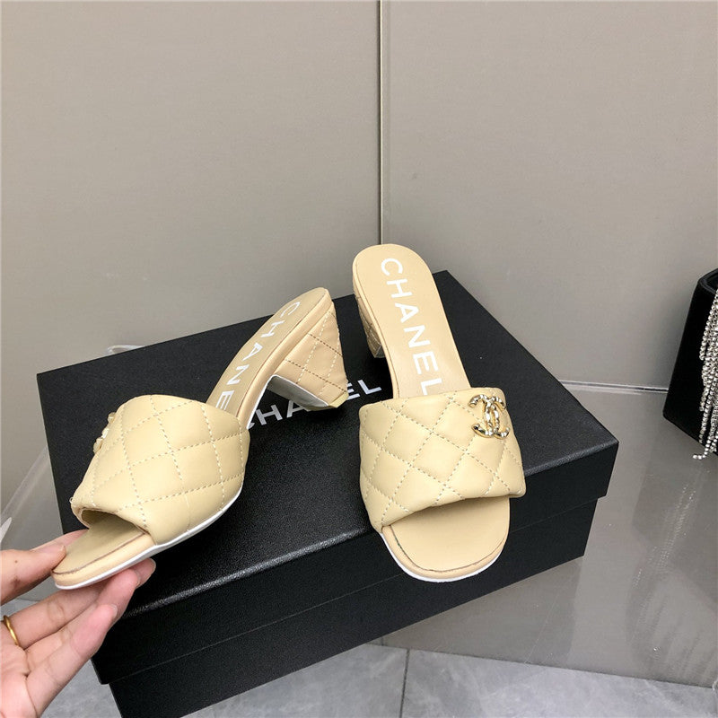 High Quality Luxury Chanel Classic C Buckle Slippers – Style 26342 product detail