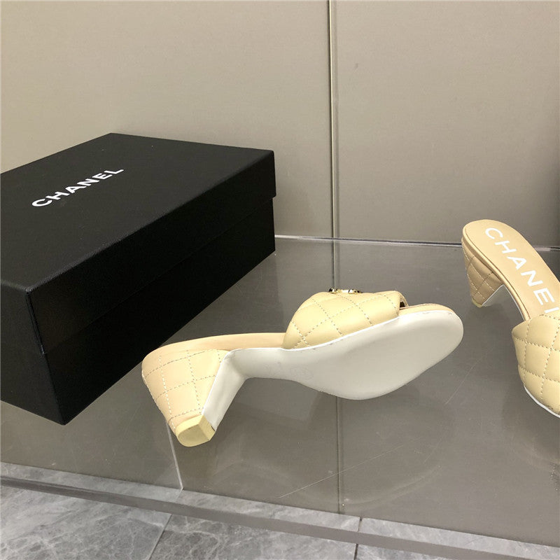 High Quality Luxury Chanel Classic C Buckle Slippers – Style 26342 product detail
