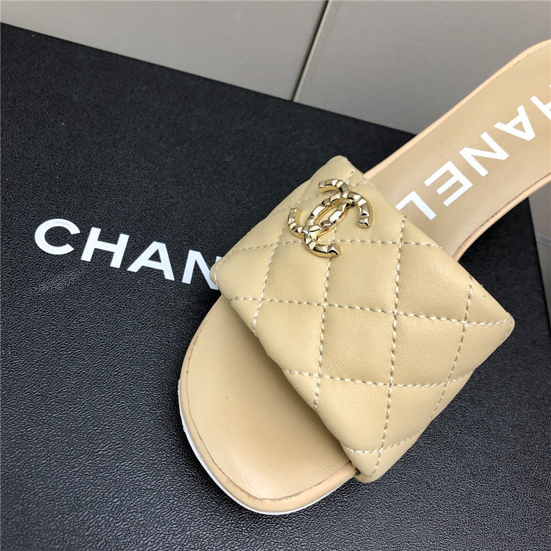 High Quality Luxury Chanel Classic C Buckle Slippers – Style 26342 product detail