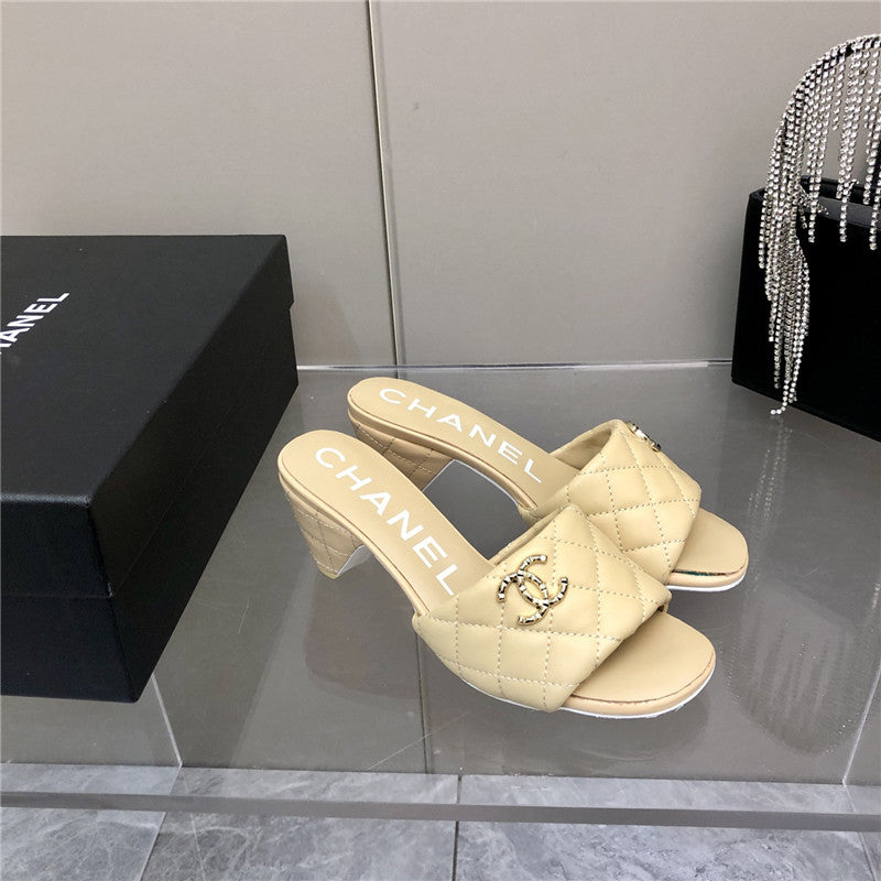 High Quality Luxury Chanel Classic C Buckle Slippers – Style 26342