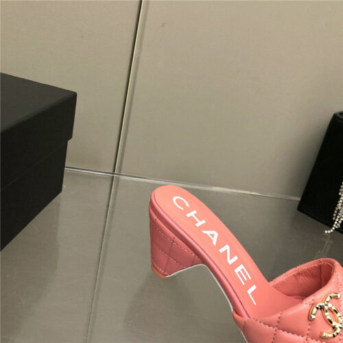 High Quality Luxury Chanel Classic C Buckle Slippers – Style 62502 product detail