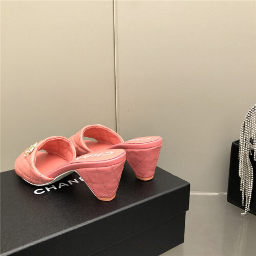 High Quality Luxury Chanel Classic C Buckle Slippers – Style 62502 product detail