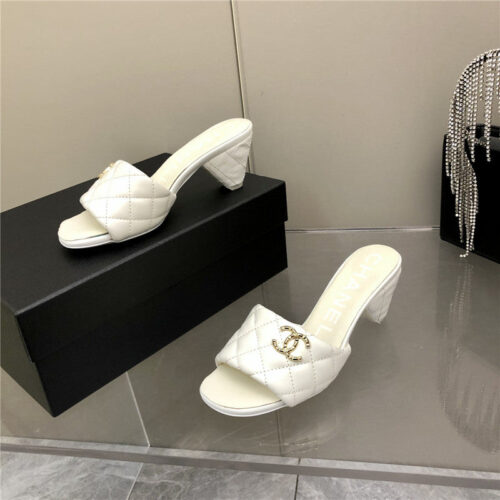 High Quality Luxury Chanel Classic C Buckle Slippers – Style 33126 product detail