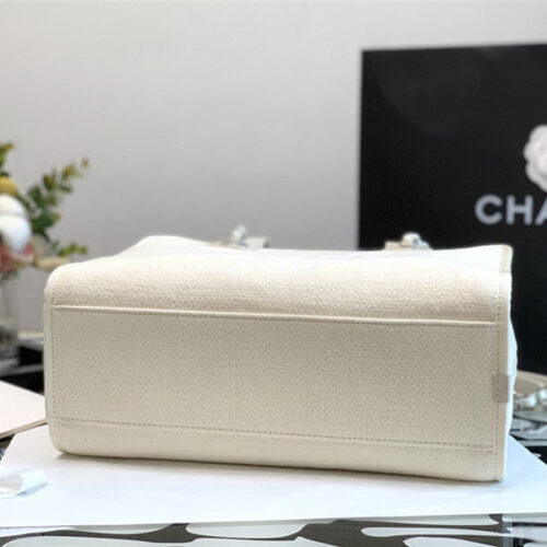 High Quality Luxury Chanel Bowling Bag Pillow Bag – Style 47066 product detail