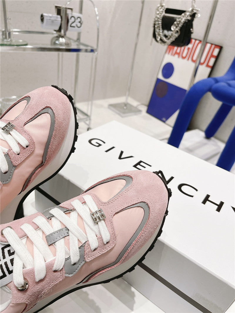 High Quality Luxury Givenchy Giv Runner Logo Sneaker – Style 08259 product detail
