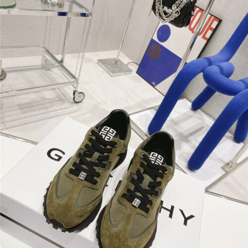 High Quality Luxury Givenchy Giv Runner Logo Sneaker – Style 06563 product detail