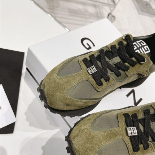 High Quality Luxury Givenchy Giv Runner Logo Sneaker – Style 06563 product detail