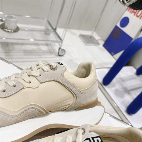 High Quality Luxury Givenchy Giv Runner Logo Sneaker product detail