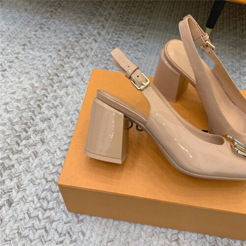 High Quality Luxury Louis Vuitton Classic Chunky Heel Sandals – Style 82403 product detail
