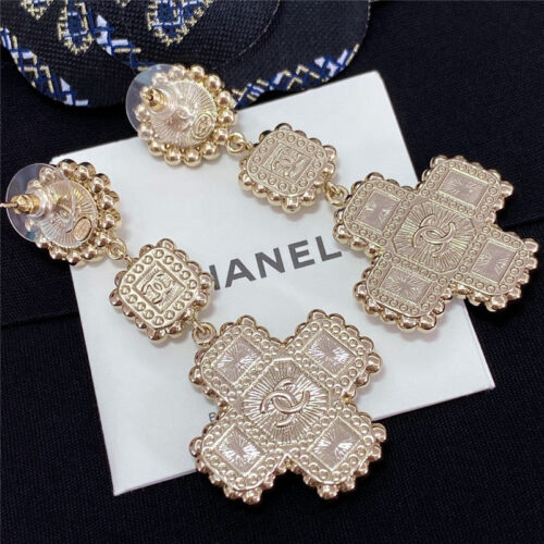 High Quality Luxury Chanel Pink Cross Earrings product detail