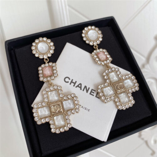 High Quality Luxury Chanel Pink Cross Earrings product detail