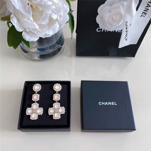 High Quality Luxury Chanel Pink Cross Earrings product detail
