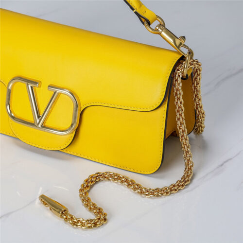 High Quality Luxury Valentino Vlogo Signature Shoulder Bag product detail