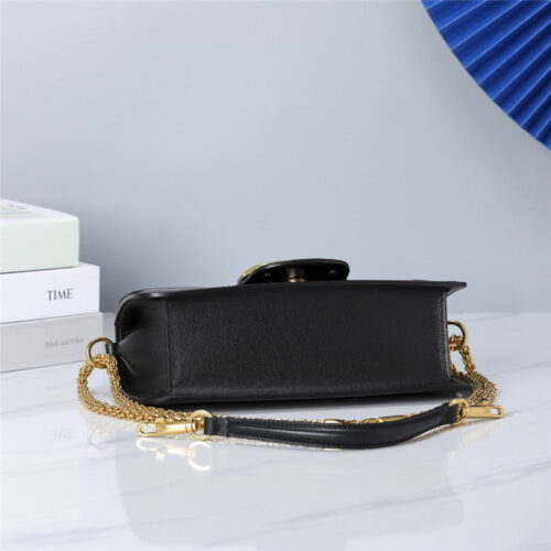 High Quality Luxury Valentino Vlogo Signature Shoulder Bag – Style 03898 product detail