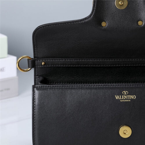 High Quality Luxury Valentino Vlogo Signature Shoulder Bag – Style 03898 product detail