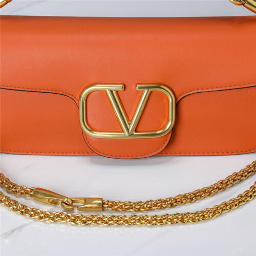High Quality Luxury Valentino Vlogo Signature Calfskin Shoulder Bag – Style 03885 product detail