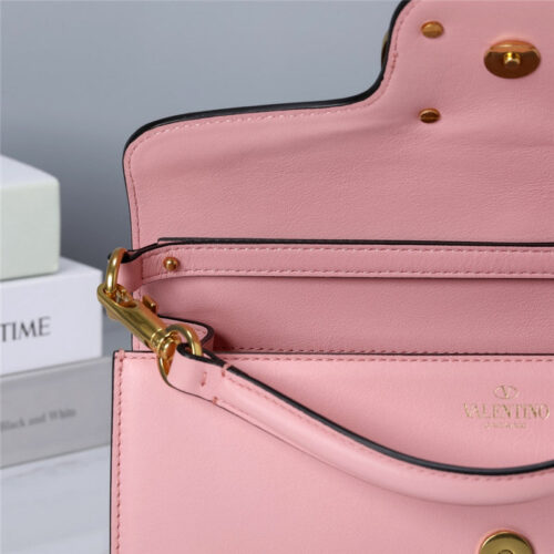 High Quality Luxury Valentino Vlogo Signature Calfskin Shoulder Bag product detail