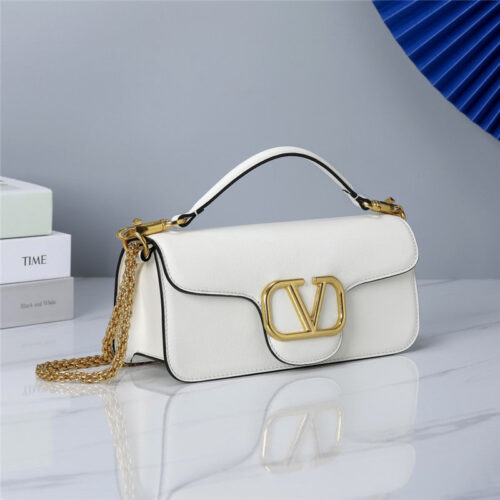 High Quality Luxury Valentino Vlogo Signature Calfskin Shoulder Bag – Style 03888 product detail