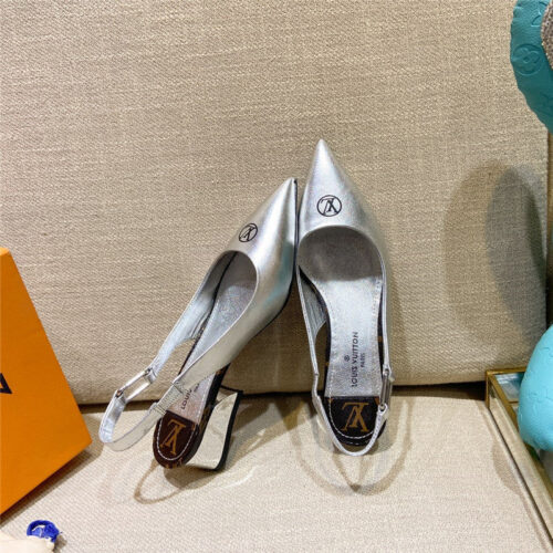 High Quality Luxury Louis Vuitton Sandals Slippers – Style 58723 product detail