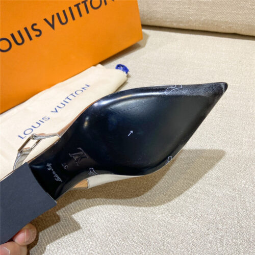 High Quality Luxury Louis Vuitton Sandals Slippers – Style 58723 product detail
