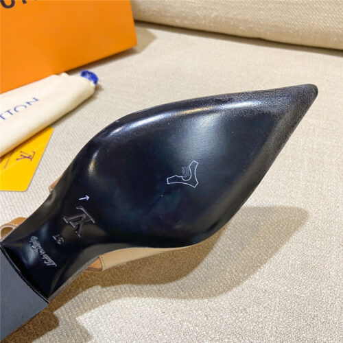 High Quality Luxury Louis Vuitton Sandals Slippers – Style 46851 product detail
