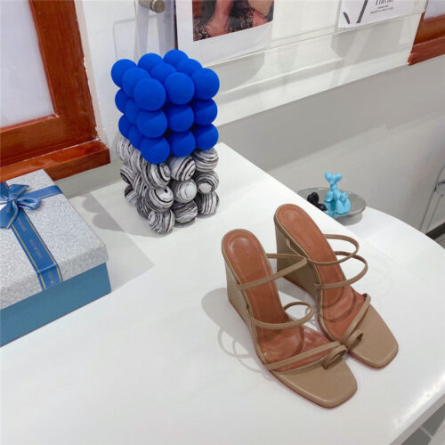 High Quality Luxury Amina Muaddi Wedge Slippers – Style 10435 alternate view