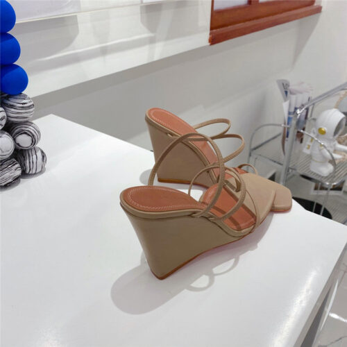 High Quality Luxury Amina Muaddi Wedge Slippers – Style 10435 product detail