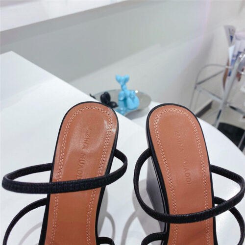 High Quality Luxury Amina Muaddi Wedge Slippers – Style 81059 product detail