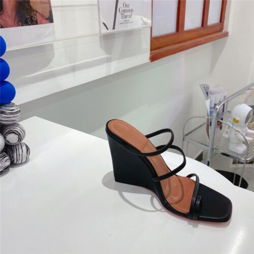 High Quality Luxury Amina Muaddi Wedge Slippers – Style 81059 product detail