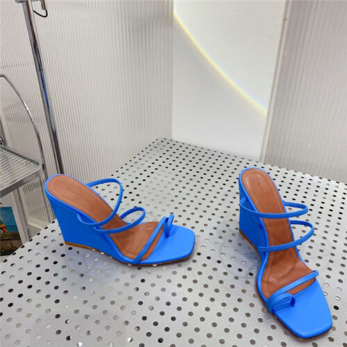 High Quality Luxury Amina Muaddi Wedge Slippers product detail