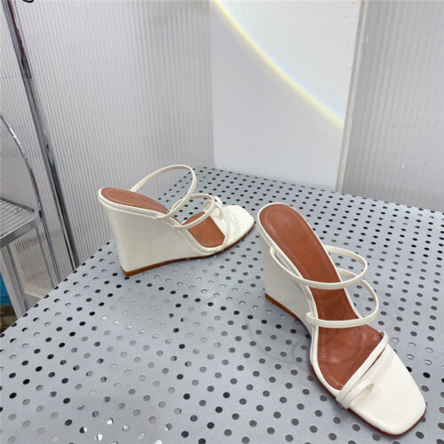High Quality Luxury Amina Muaddi Wedge Slippers – Style 69187 product detail