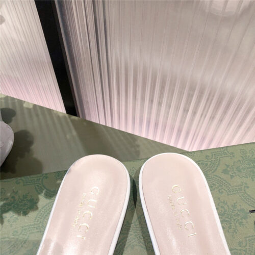 High Quality Luxury Gucci GG Flat Slippers – Style 32723 product detail