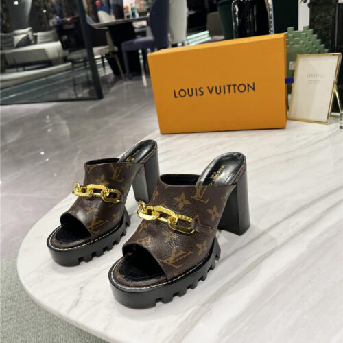 High Quality Luxury Louis Vuitton Chunky Heel Chain High Heel Sandals – Style 38371 alternate view