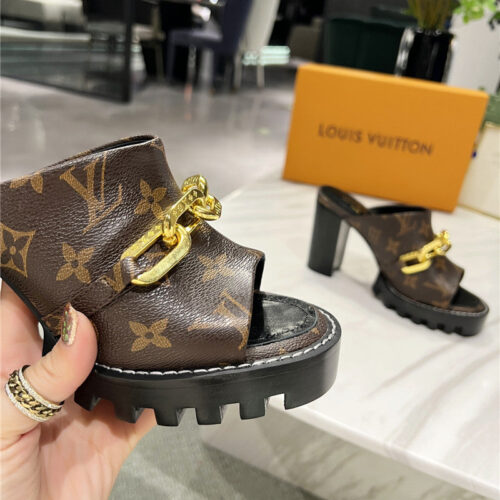 High Quality Luxury Louis Vuitton Chunky Heel Chain High Heel Sandals – Style 38371 product detail