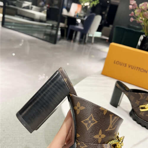 High Quality Luxury Louis Vuitton Chunky Heel Chain High Heel Sandals – Style 38371 product detail