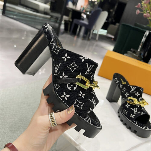 High Quality Luxury Louis Vuitton Chunky Heel Chain High Heel Sandals – Style 02211 product detail