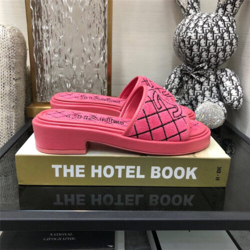High Quality Luxury Chanel Clog Slippers product detail