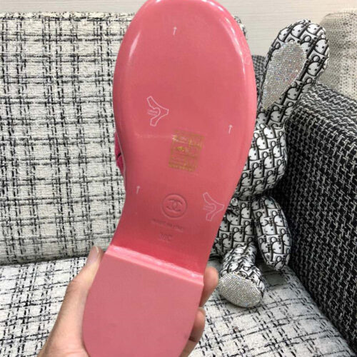 High Quality Luxury Chanel Clog Slippers product detail