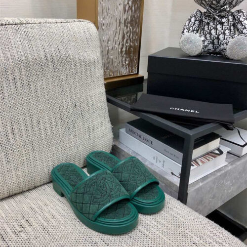 High Quality Luxury Chanel Clog Slippers – Style 04646 alternate view