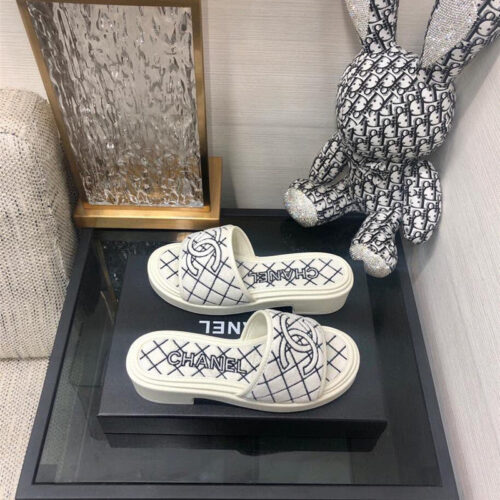 High Quality Luxury Chanel Clog Slippers – Style 35718 product detail