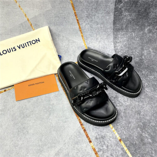 High Quality Luxury Louis Vuitton Classic Leather Slippers product detail