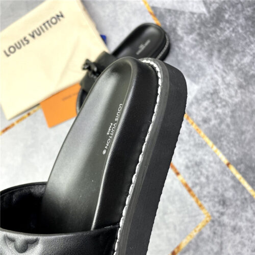 High Quality Luxury Louis Vuitton Classic Leather Slippers product detail