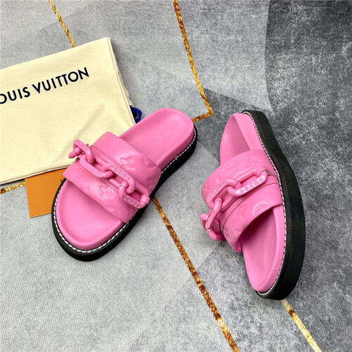 High Quality Luxury Louis Vuitton Classic Leather Slippers – Style 65443 product detail