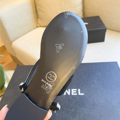 High Quality Luxury Chanel Flat Slippers – Style 20614 product detail