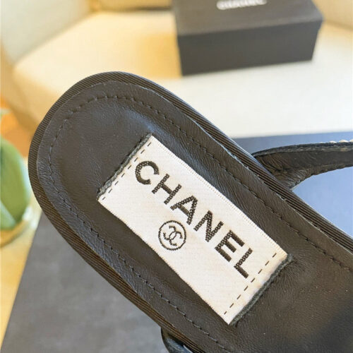 High Quality Luxury Chanel Flat Slippers – Style 20614 product detail