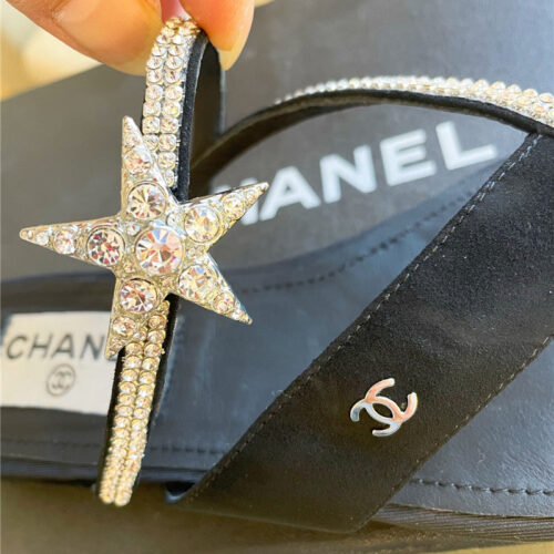 High Quality Luxury Chanel Flat Slippers – Style 20614 product detail