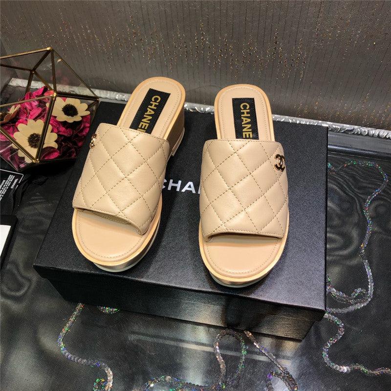 High Quality Luxury Chanel Embroidered Wedge Platform Slippers product detail
