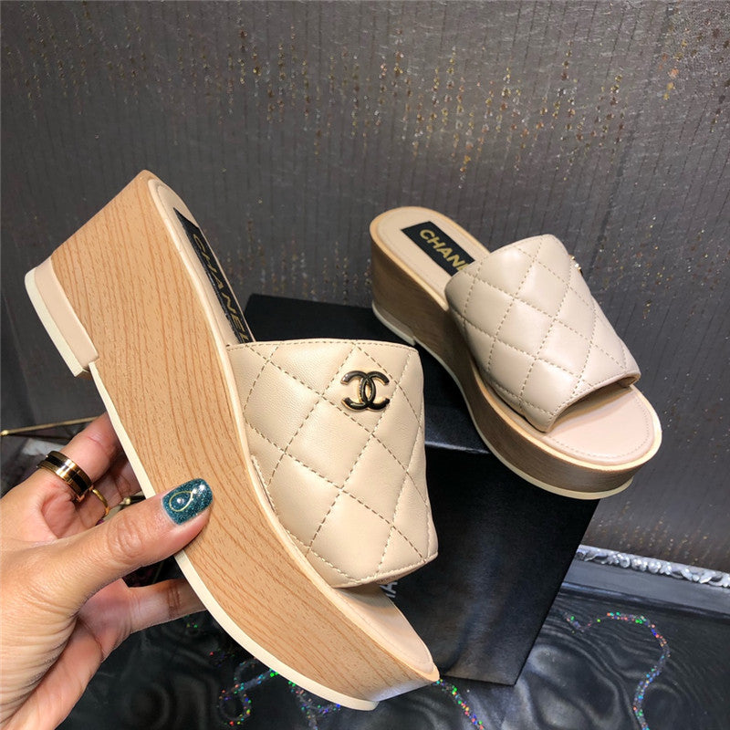 High Quality Luxury Chanel Embroidered Wedge Platform Slippers product detail